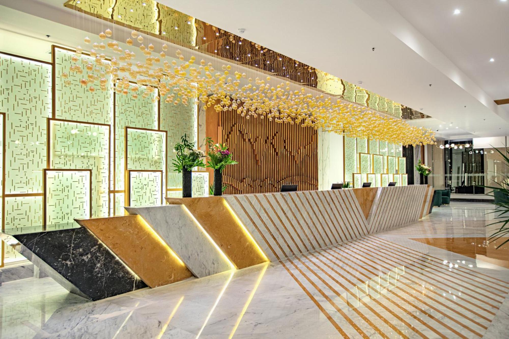 The V Luxury Resort Sahl Hasheesh 洪加達 外观 照片 The lobby of the hotel