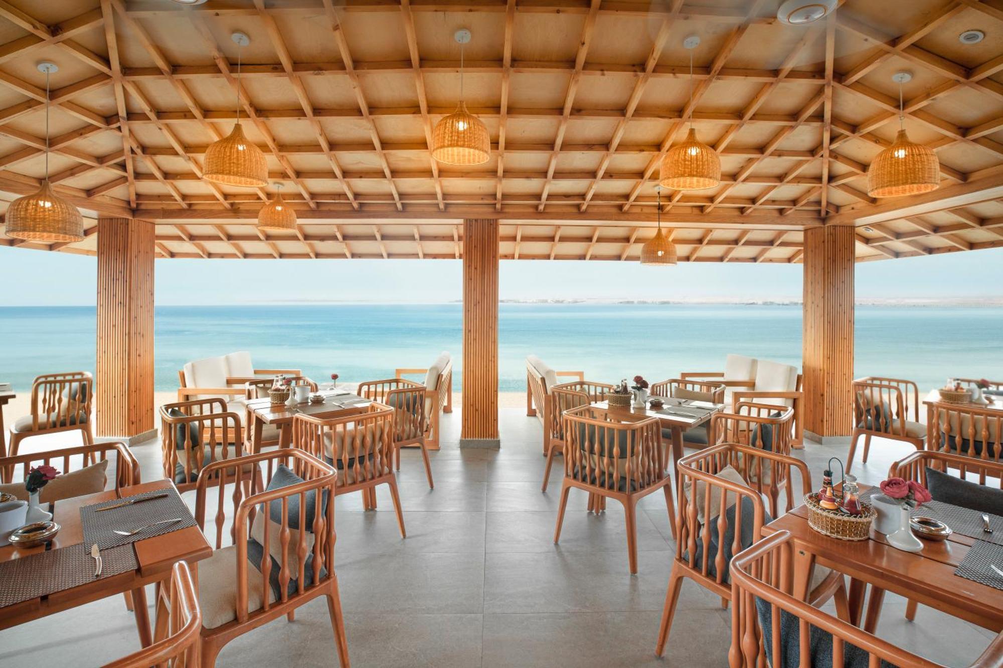 The V Luxury Resort Sahl Hasheesh 洪加達 外观 照片 The Beach Club