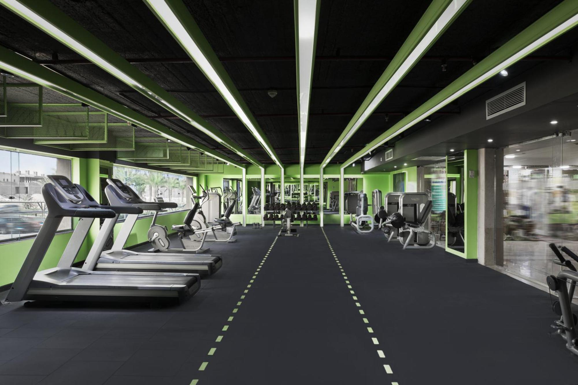 The V Luxury Resort Sahl Hasheesh 洪加達 外观 照片 The gym at the headquarters of the company